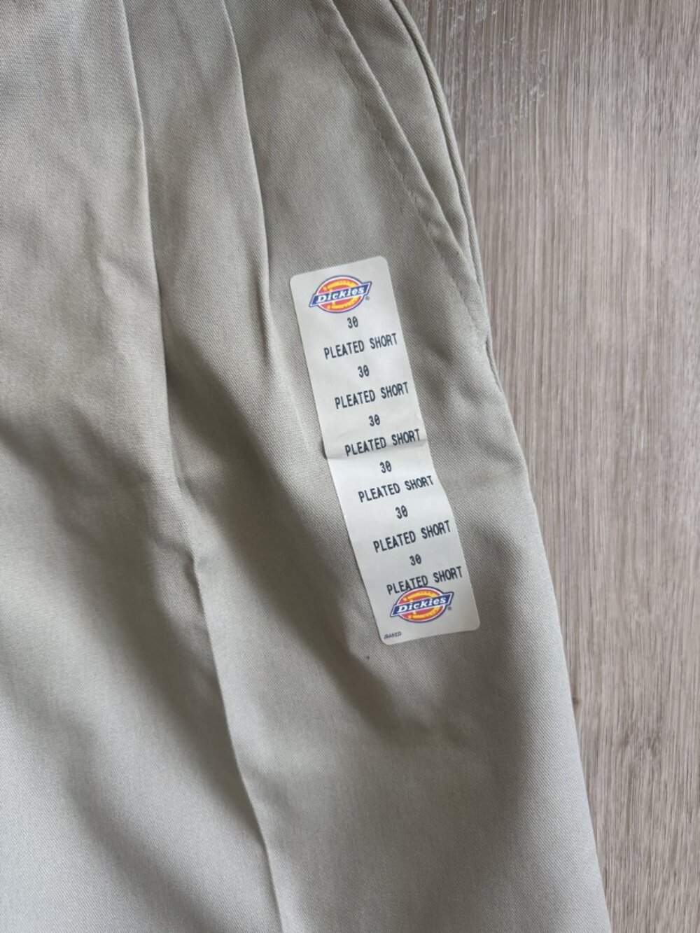 Dickies Easy Care Pleated Shorts sz 30 - Picture 2 of 7
